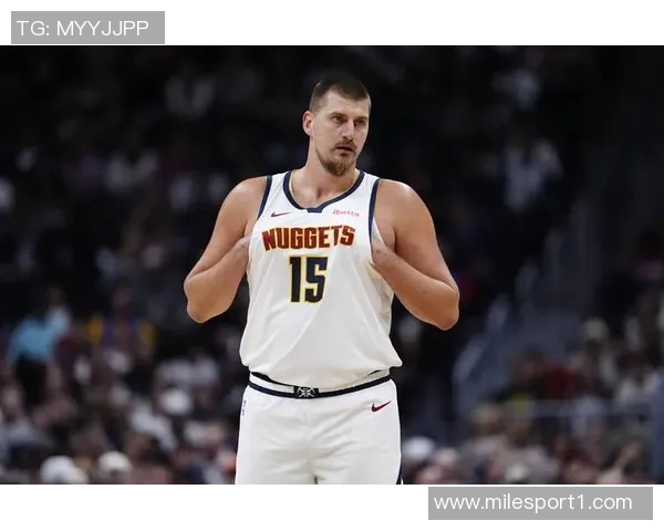 掘金半场小幅领先国王约基奇表现出色戈登贡献12分威少状态低迷三分球未能命中