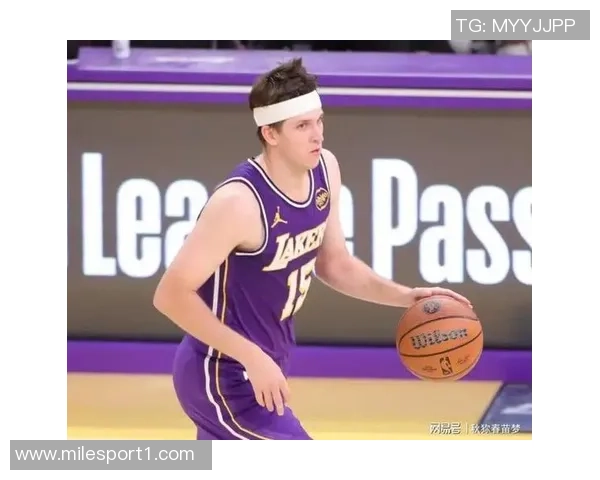 夸梅质疑富保罗言论为何用冠军标准衡量湖人新星里夫斯表现