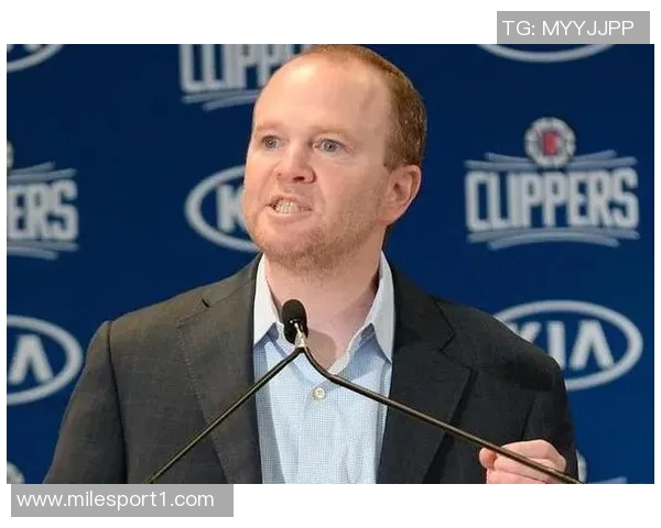 帕金斯调侃佩林卡用二手车换豪车称独行侠如同笑话般荒唐 帕金斯调侃佩林卡用二手车换豪车称独行侠如同笑话般荒唐