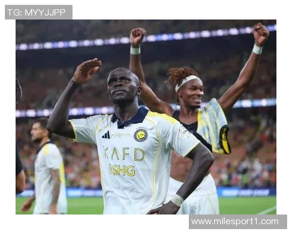 米体报道主裁判吉达在对罗马比赛中未对萨56犯规停赛引发争议 米体报道主裁判吉达在对罗马比赛中未对萨56犯规停赛引发争议