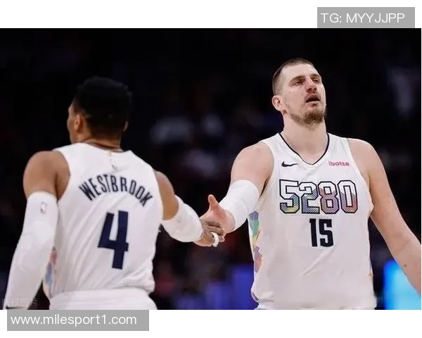 沃尔赞约基奇轻松自如的表现与其他球员拼尽全力形成鲜明对比