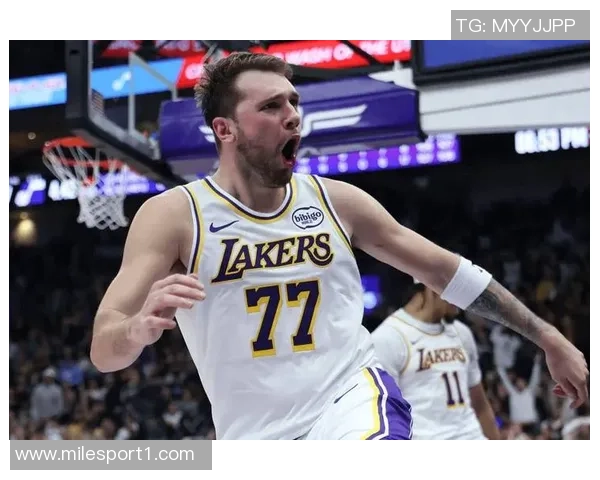 东契奇近期表现惊艳圆梦三双差之毫厘场均数据令人瞩目 东契奇近期表现惊艳圆梦三双差之毫厘场均数据令人瞩目