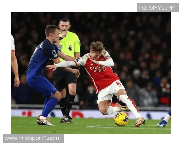 赖因德斯表现平平2射0正0助攻7对抗未果获低分61 赖因德斯表现平平2射0正0助攻7对抗未果获低分61