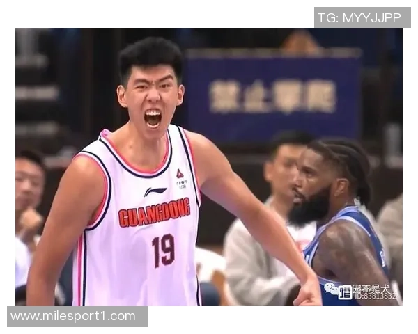 杰明全场表现亮眼13投6中斩获19分3板3助3断三分球命中率高达50 杰明全场表现亮眼13投6中斩获19分3板3助3断三分球命中率高达50