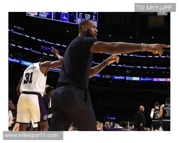 沃尔什年薪仅222万却在最近两场比赛中狂砍39分11板表现惊艳 沃尔什年薪仅222万却在最近两场比赛中狂砍39分11板表现惊艳