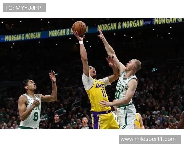 湖人战开拓者伤病名单曝光詹姆斯东契奇等七名球员缺阵影响比赛走势 湖人战开拓者伤病名单曝光詹姆斯东契奇等七名球员缺阵影响比赛走势